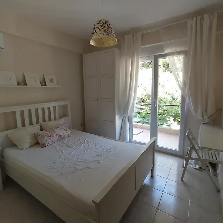 Дом отдыха Detached House In A Quiet Place Ханиоти