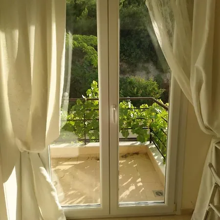 Дом отдыха Detached House In A Quiet Place