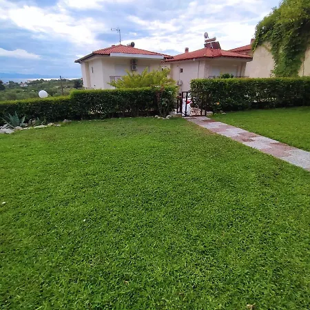 Detached House In A Quiet Place *