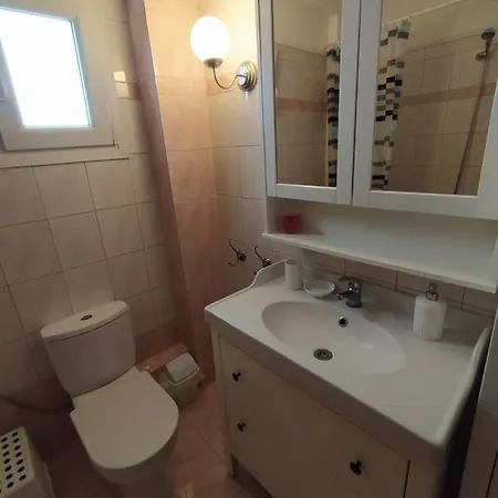 Detached House In A Quiet Place Дом отдыха *