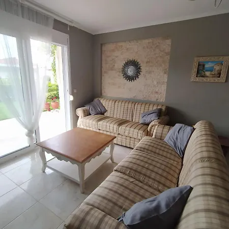 Detached House In A Quiet Place *