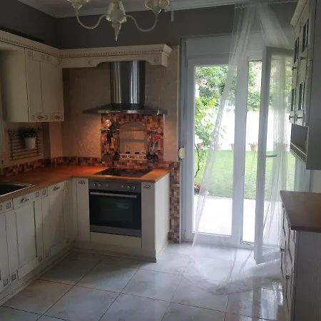 Дом отдыха Detached House In A Quiet Place Ханиоти