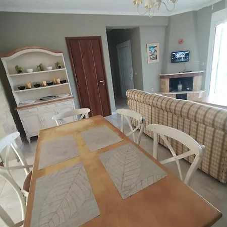 Дом отдыха Detached House In A Quiet Place *