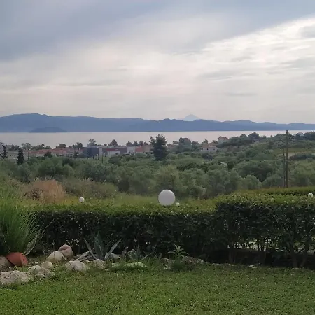 Detached House In A Quiet Place Ханиоти